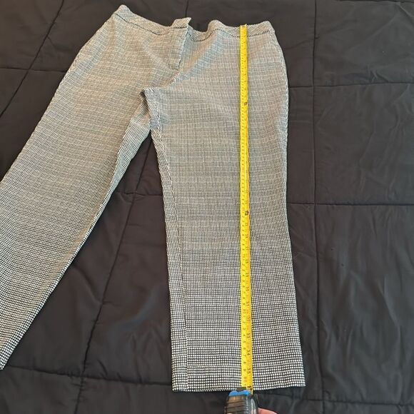 Investments Ladies Pants. Size 16S. Super stretchy and soft material. - Picture 8 of 9